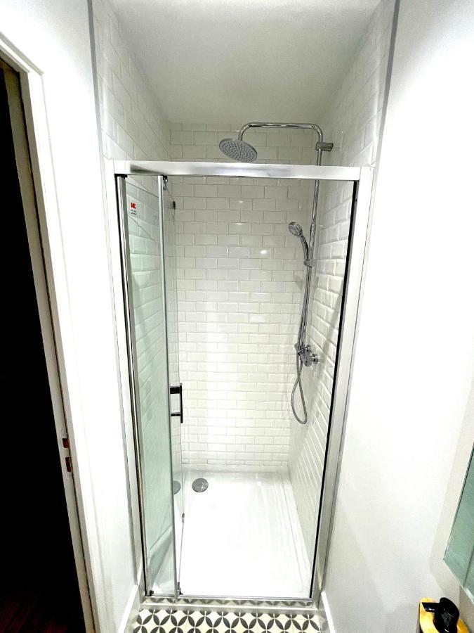 Residence Adam A Part 瓦朗西纳 外观 照片