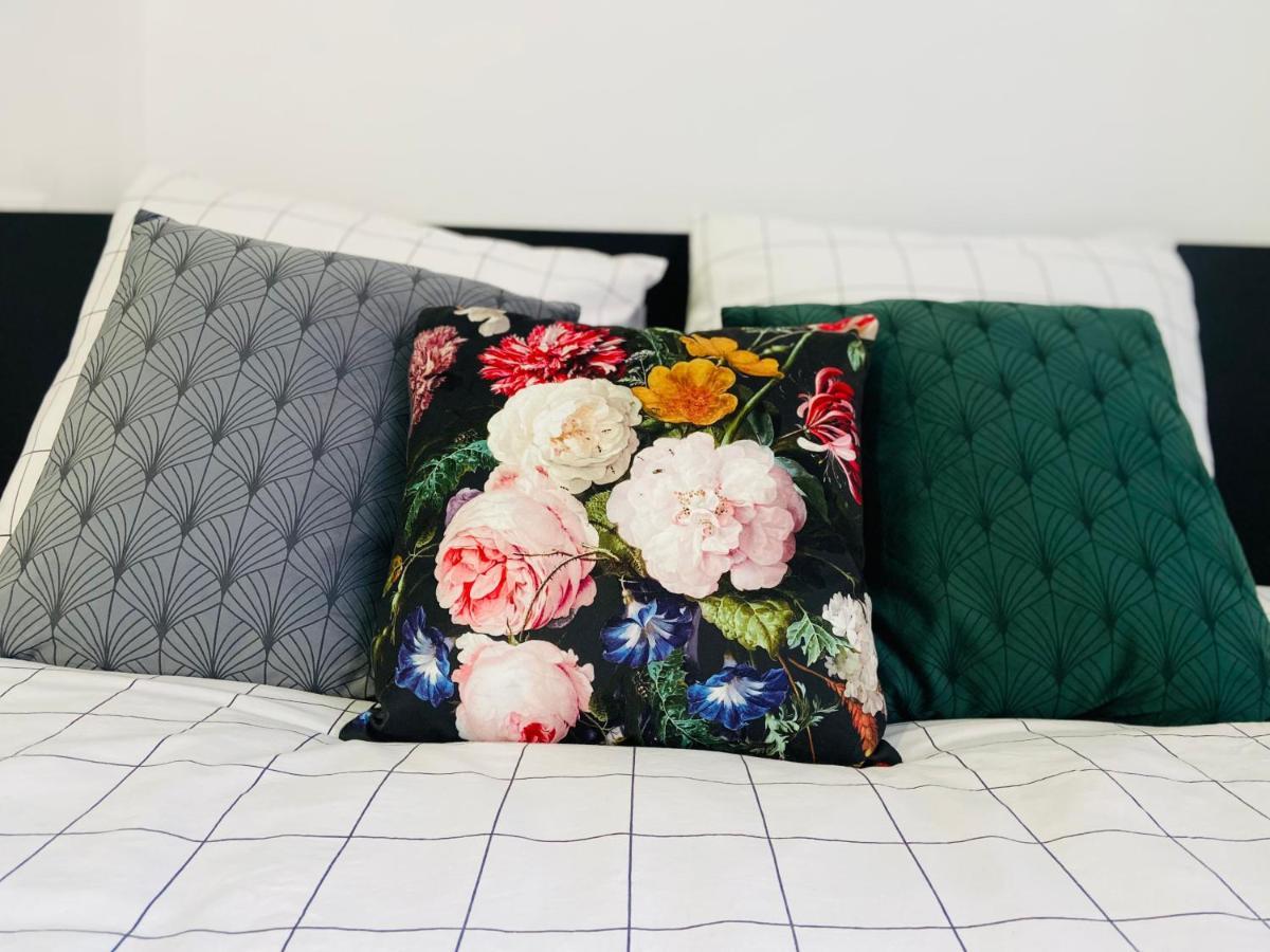 Residence Adam A Part 瓦朗西纳 客房 照片